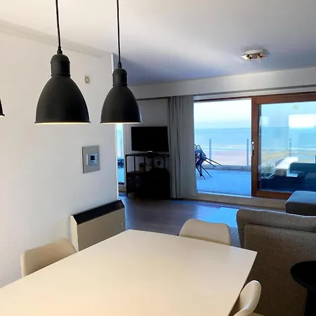 Attic In By The Апартаменты *
